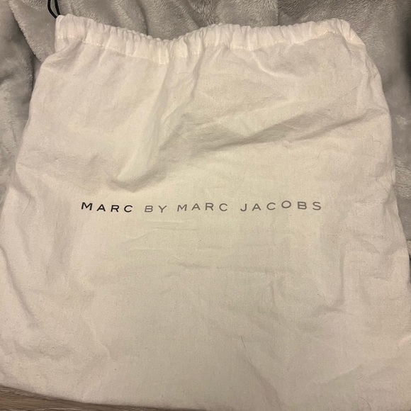 Marc by Marc Jacobs petal to the metal Natasha grey crossbody w/ matching wallet - Picture 16 of 16